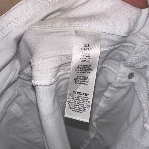 Chico’s white travel-core 00/2 white capri pull on jeggings - Picture 3 of 4